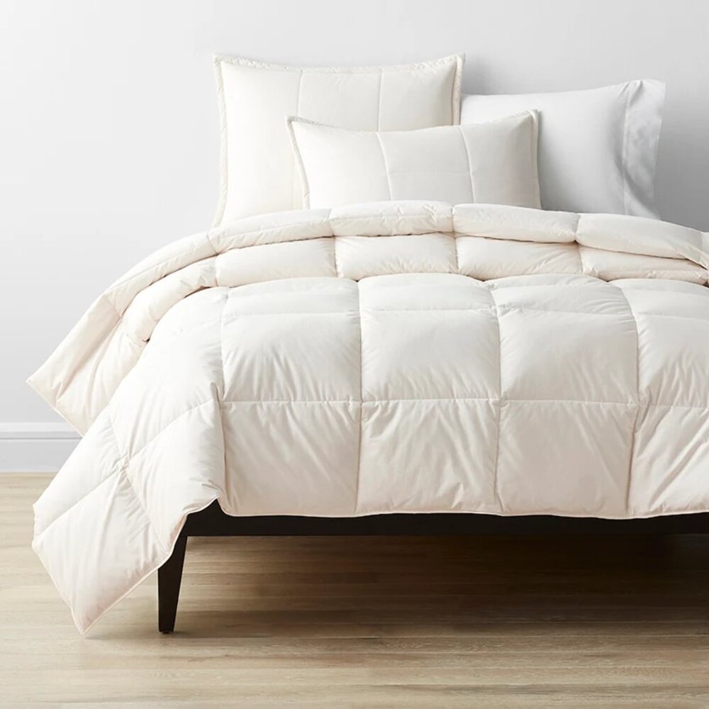 The Company Store Premium LoftAIRE Down Alternative Light Warmth Comforter- New!
